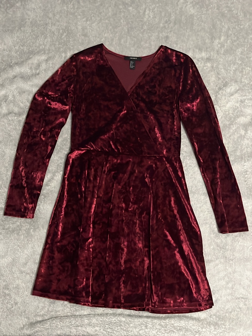 Forever 21 Women’s Burgundy Velvet Long Sleeve Wrap Dress Size L